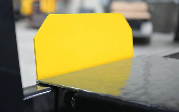 9,000-lb. Capacity / Includes Aluminum Ramps, Caster Kit, Jack Platform and Drip Trays - Image 6