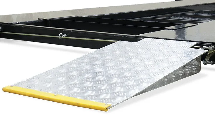 9,000-lb. Capacity / Includes Aluminum Ramps, Caster Kit, Jack Platform and Drip Trays - Image 2