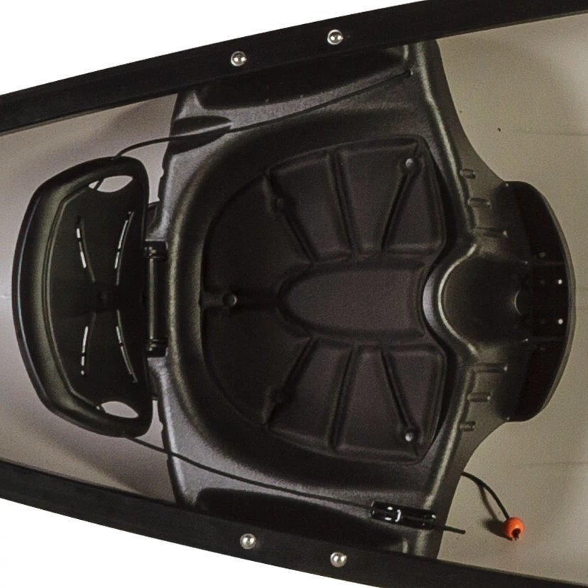 Saranac 146 kayak - Image 4