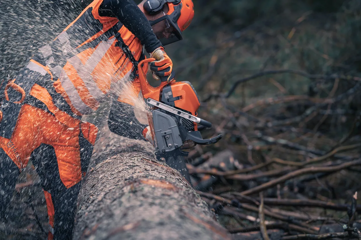 Husqvarna 592XP (93cc) Chainsaws - Image 11