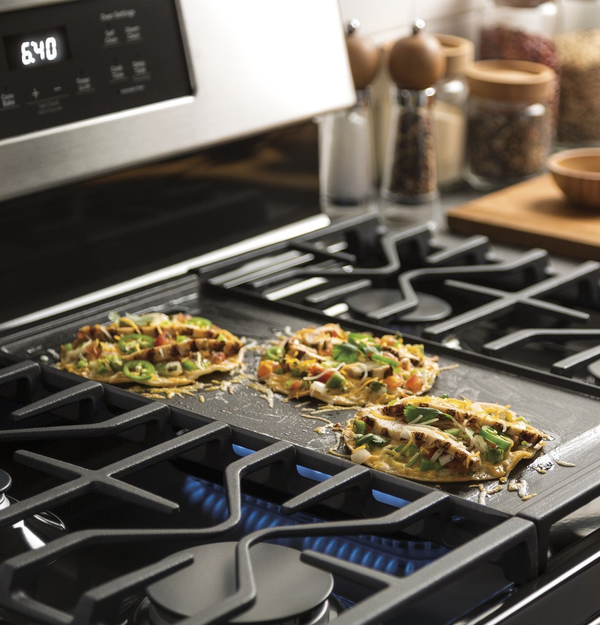 GE 30″ Freestanding Gas Range - Image 10