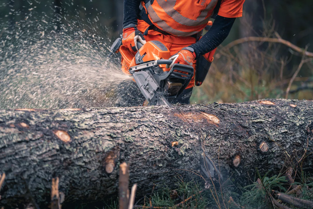 Husqvarna 592XP (93cc) Chainsaws - Image 7